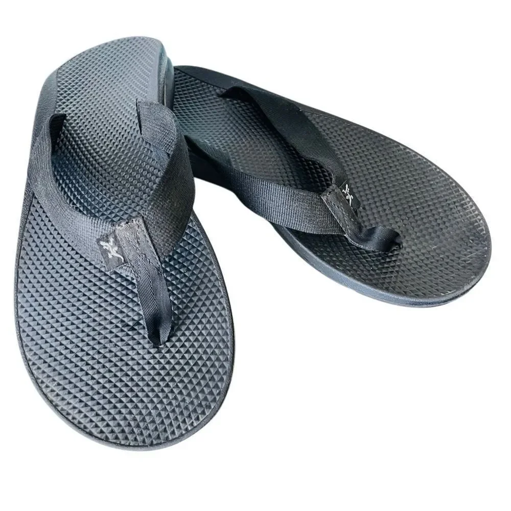 CHACO MEN'S CLASSIC FLIP SANDALS - BLACK estimate size 12-12.5